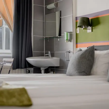 Hotel Le Bistro *