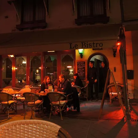 Le Bistro