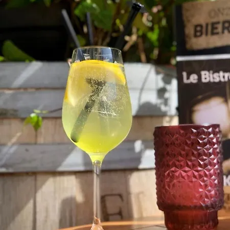 Le Bistro